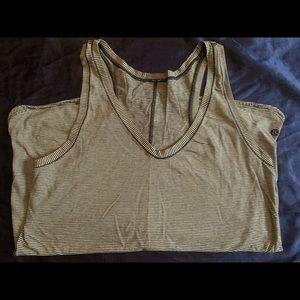 COPY - Lululemon top